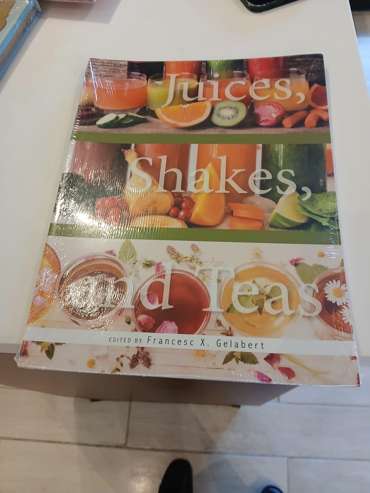 Juices, Shakes and Teas